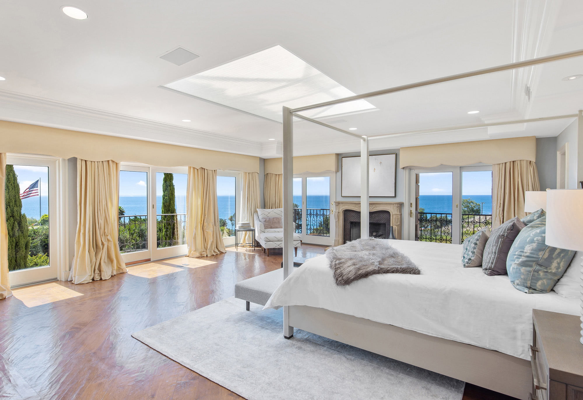 Seasons Malibu - Luxury Suite